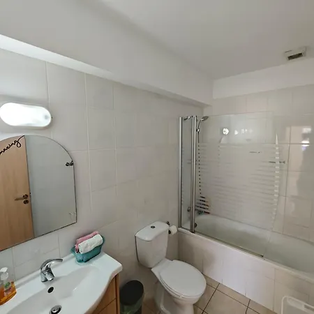 Family Friendly Varnava Gardens Апартаменты Паралимни