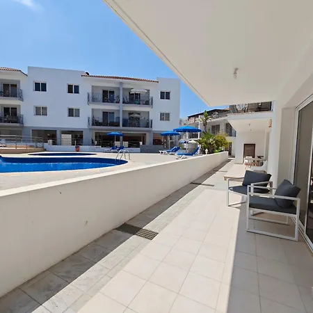 Family Friendly Varnava Gardens * Paralimni