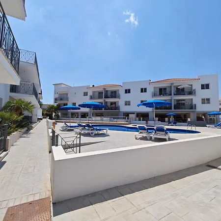 Family Friendly Varnava Gardens * Paralimni